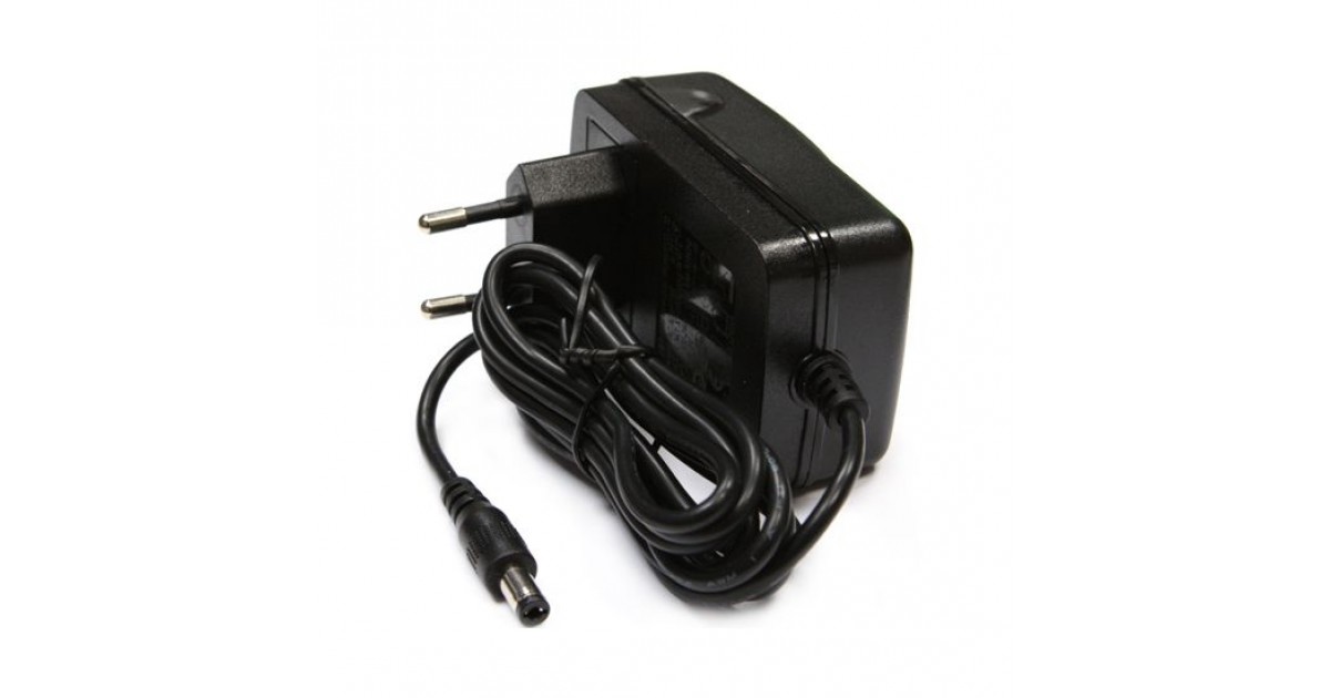 PMCHG0146 Vibrant Adaptor for Mecer Z140C and Connex SlimBook L1470 (3.5mm/1.35mm - Image 1